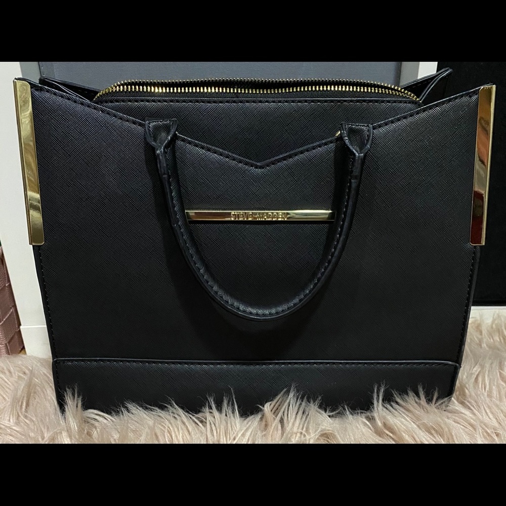 Black Steve Madden bag in great condition